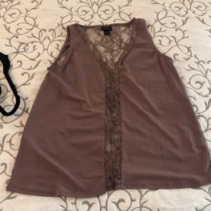 Gorgeous tank with back lace detail